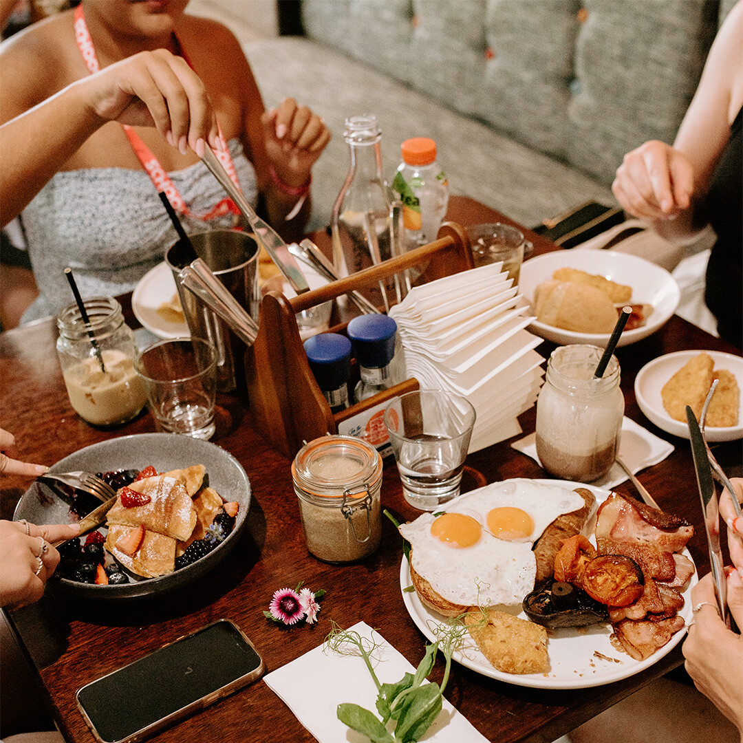 The Art of Alfresco Dining: Why Sidewalk Café is a Must-Visit